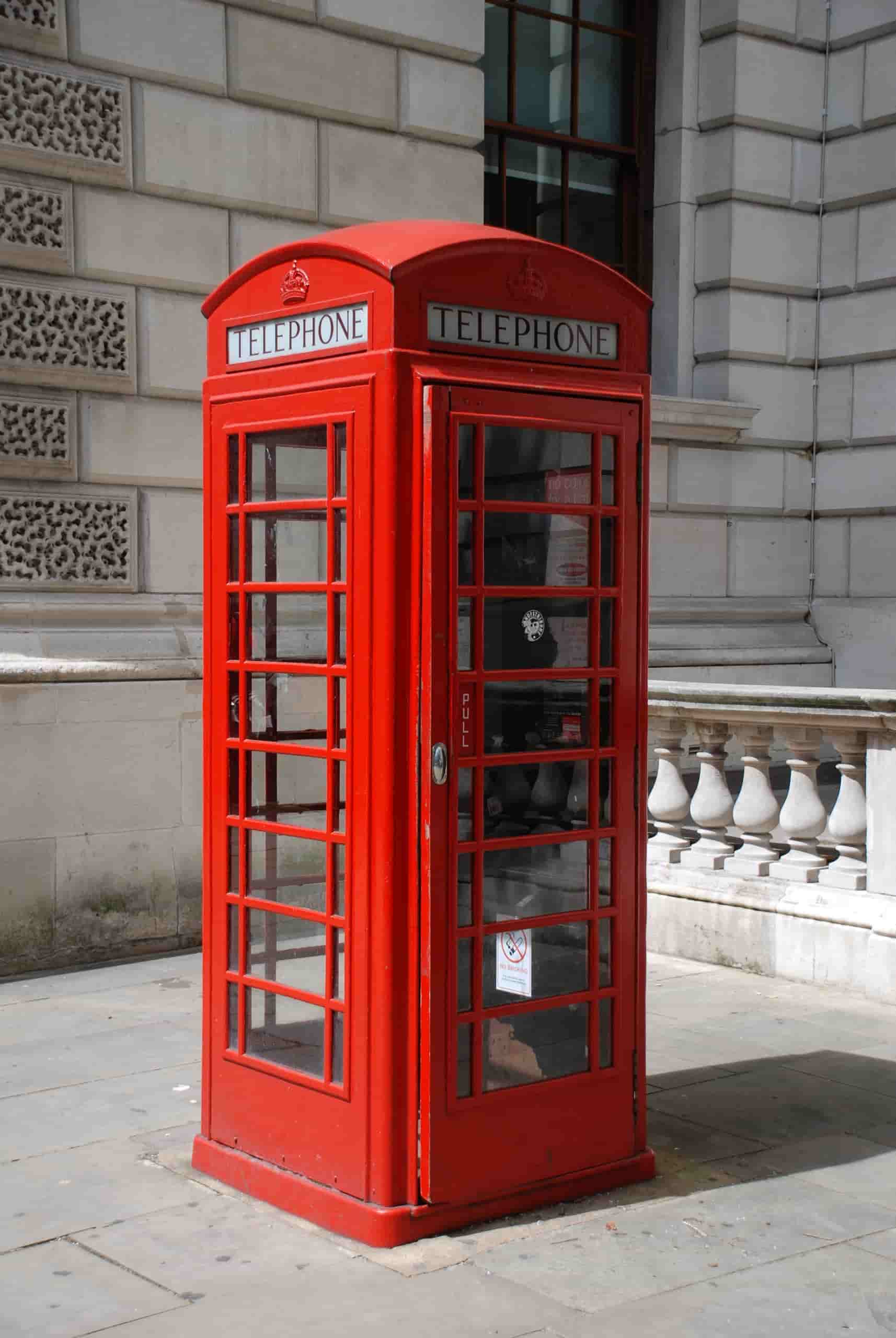 Rote Telefonzelle in London.